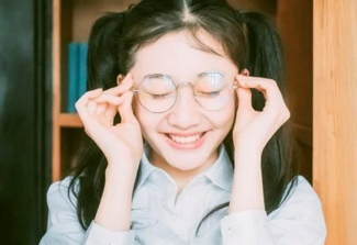 简单的女生网名最新版本 容嬷嬷快拿针扎她(精选87句)