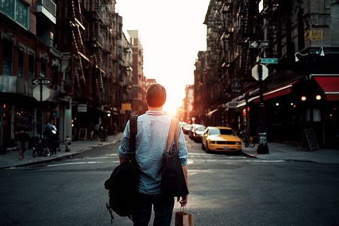 爱情苦涩很伤感的个性网名2022最新 爱一个人的苦