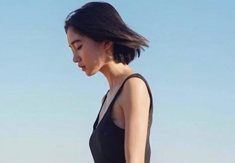 2022微信网名经典女伤感成熟 只是替代品而已