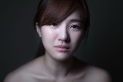 痛到骨子里心碎绝望的网名2022 你心如荒岛囚我到