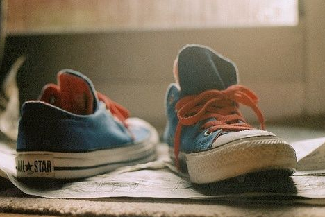 非主流伤感男生四个字qq网名经典独特 过时不候(精选63句)