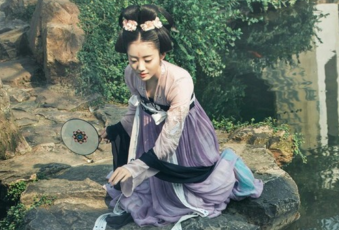 带有伤感情绪的古风网名 惆怅还依旧(精选79句)