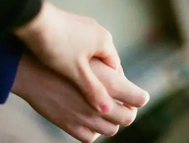 失恋以后用的伤感网名 放肆的笑只为掩饰一切(精选132句)