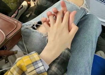 00后个性情侣网名一男一女学生简短 独特好听的