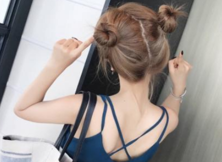 独一无二情侣网名唯美有气质 微风轻轻起我好喜(精选24句)