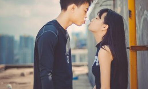 2022好听的情侣网名浪漫小清新名字大全 手牵手到