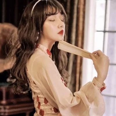 适合宣布甜蜜恋爱的句子 关于恋爱的句子(精选7句)
