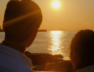 和爱人漫步夕阳的说说 和爱人在一起的唯美语录(精选21句)
