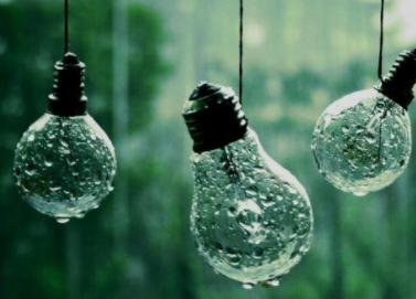 下雨天悲伤的心情说说 下雨天微信说说悲伤无奈(精选18句)