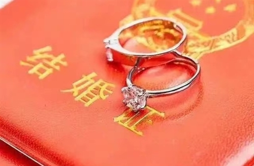 晒结婚证的简短句子(精选57句)