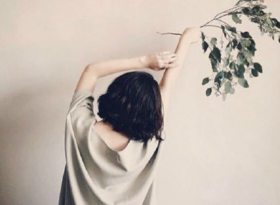 情感说说心情不好的那种女生版 我捧你的时候你(精选29句)