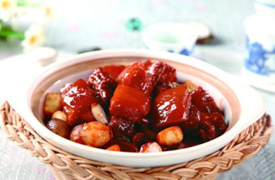 面对美食又要减肥的心情说说 想要美食又怕胖的(精选25句)