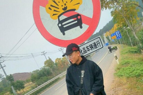 2022最新励志买车的搞笑说说 关于买车的搞笑段子
