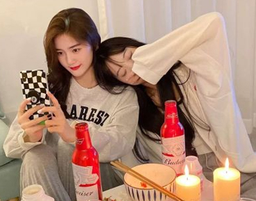 配自己美照的说说发朋友圈 不易撞的很精辟的自(精选22句)