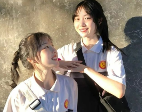 姐妹春游朋友圈文案 跟好姐妹春季游玩的说说(精选27句)