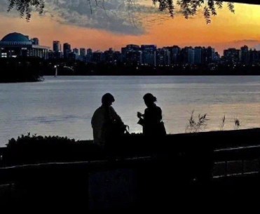 心死了的绝望的说说 痛彻心扉的抑郁文案(精选24句)
