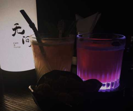 第一次去酒吧的心情说说 第一次去酒吧喝酒的文(精选24句)