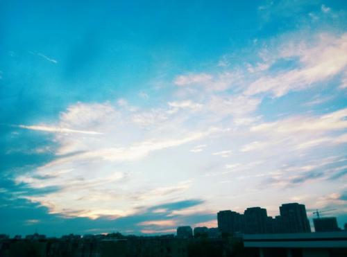 一个人夜晚的心情短语