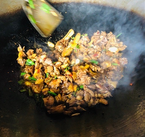 用柴火烧饭说说 柴火饭的朋友圈说说19句