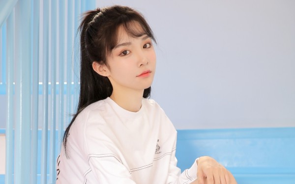 朋友圈经典唯美签名 别人的幸福，未必就有你看到的那样美好