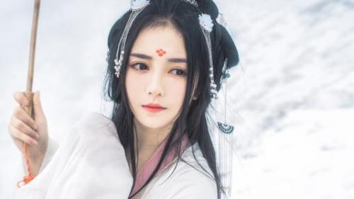 第一次穿古装简短说说集锦26句