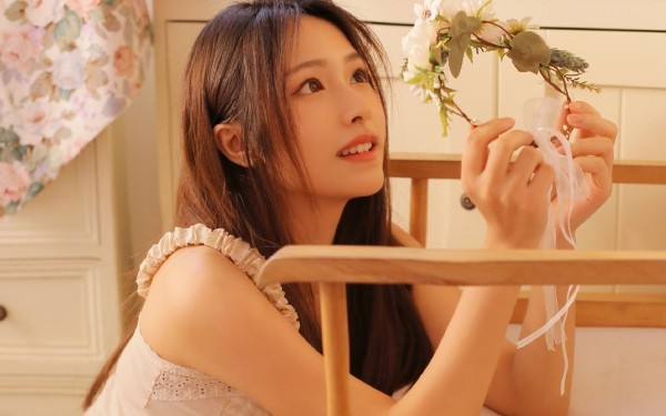 情感离别伤感句子签名心情 只愿感君一回顾，使我思君朝与暮