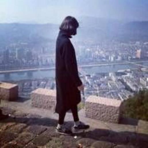 怎样写静的句子 写女孩哭的静美的句子