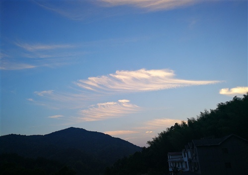 还是山里空气好的心情说说22句