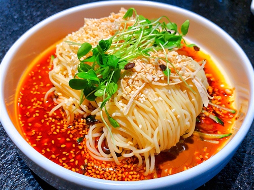 朋友圈吃凉面的说说24句