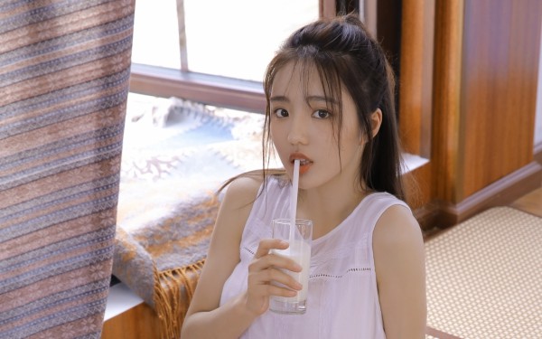 和同事聚餐的简短美句