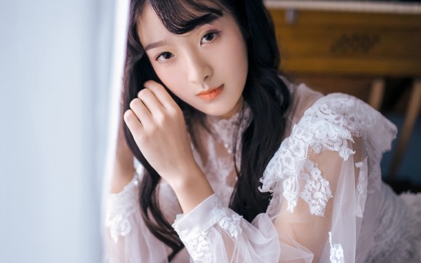 搞笑朋友圈说说_等我结婚的时候，我们就去纹一对儿戒指