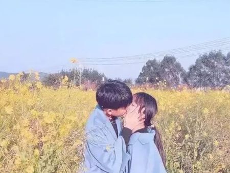 能让好友炸评论的说说36句