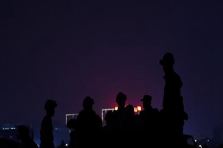 深夜梦中惊醒的说说，夜里突然被梦吓到的句子