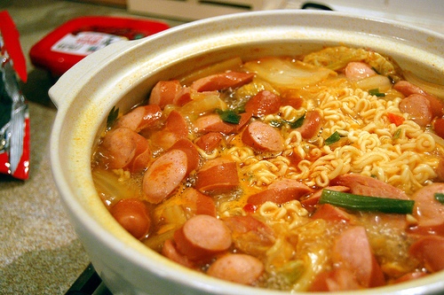 吃夜宵想发心情说说 吃宵夜后悔的说说25句