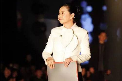 她只有9句话的演讲，影响了无数人 !