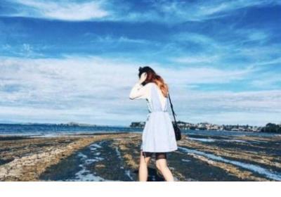 形容老家风景发朋友圈的句子 形容很难过的句子