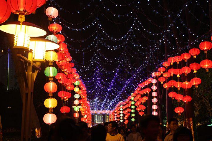 看花灯会发朋友圈的句子
