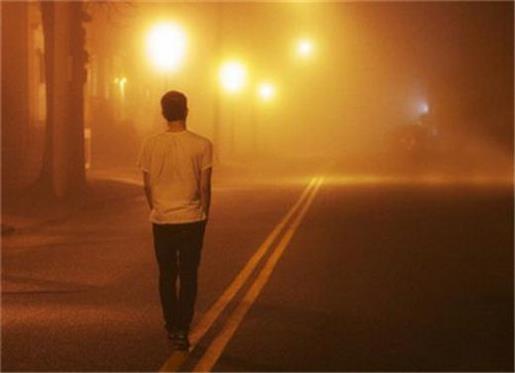前男友分手后不删微信 分手后前男友一直纠缠
