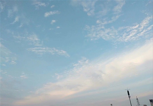 仰望同一片天空说说 同在一片天空下的说说21句