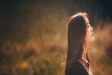 思念一个人的心情短语，想念女朋友的30个句子