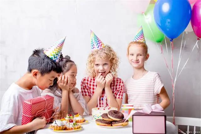 生日发朋友圈的精辟短句
