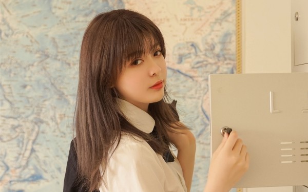 寂寞的美句心情 qq美句大全带图片校园
