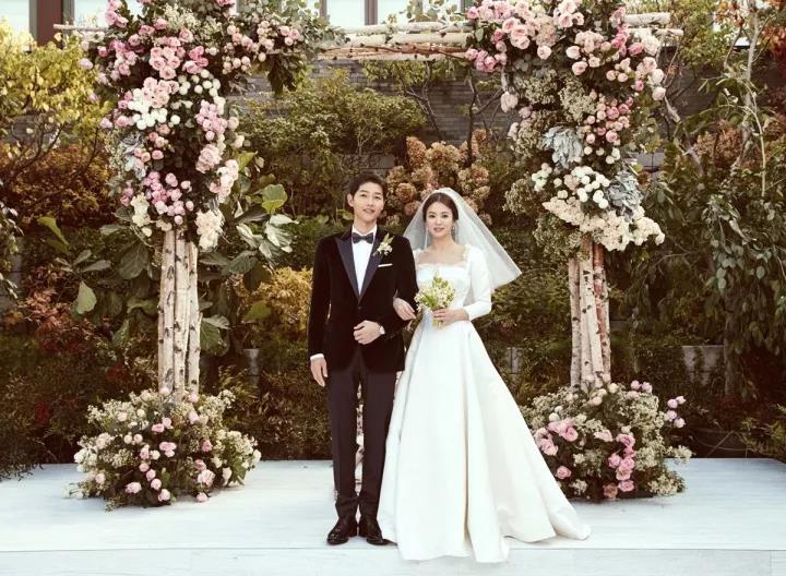 形容婚纱照漂亮的句子
