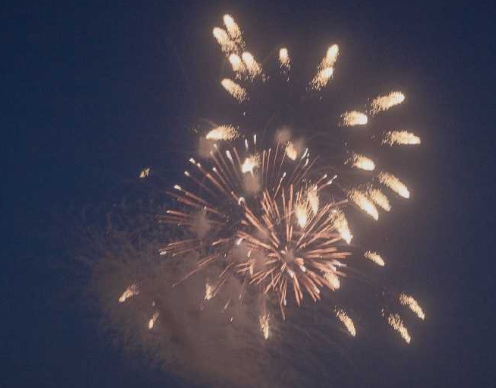 大年三十除夕夜放烟花的幸福说说