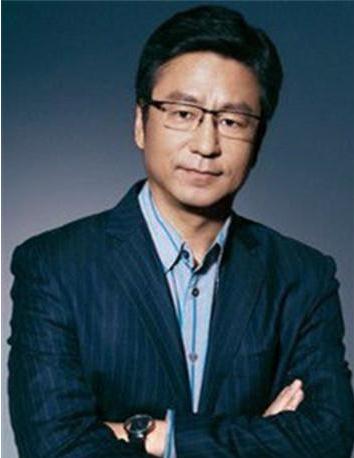 白岩松励志演讲故事，花时间做些无用的事或许改变人生