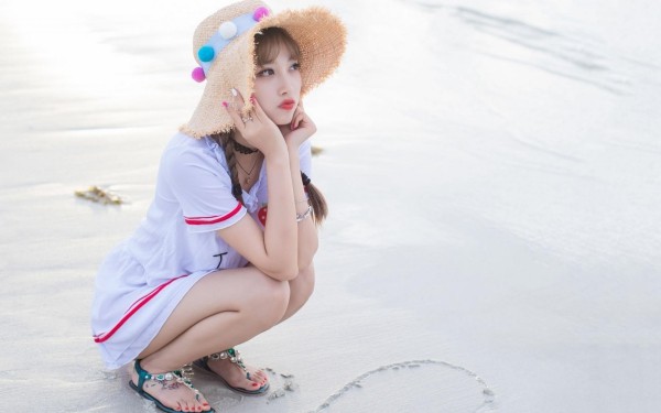 朋友圈天气热的句子 天气很热怎么发朋友圈