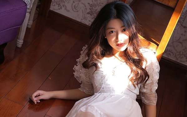 女人对自己好一点朋友圈说说 我拒绝了所有人的青睐等你一个不确定的未