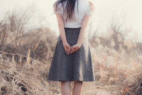 发女儿臭美照片朋友圈说说