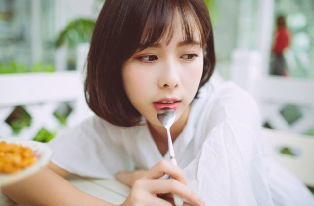 给爱豆的绝美文案 对偶像的彩虹屁文案