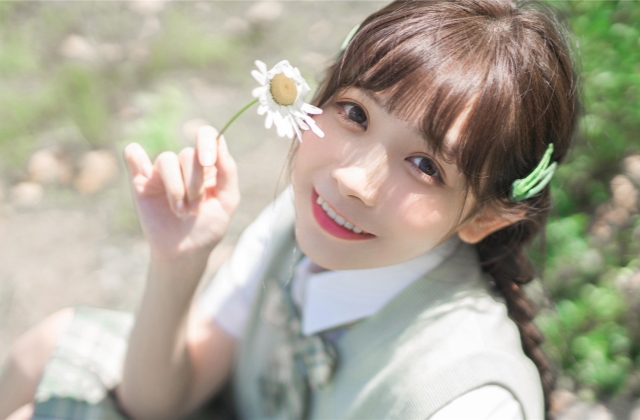 朋友圈发对象照片配文 适合女生公布恋情发的短句子